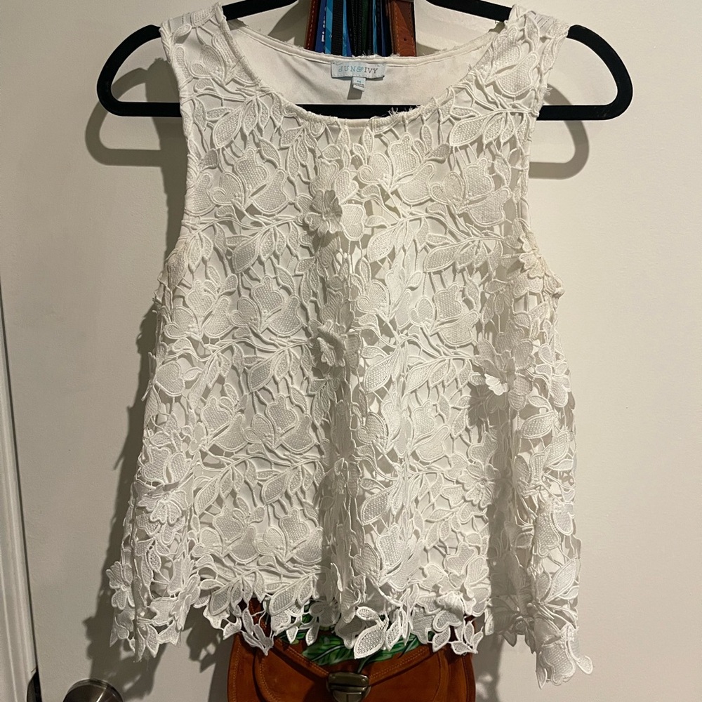 Elegant White Lace Sleeveless Top